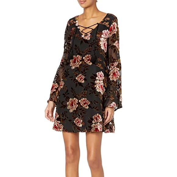 Cupcakes and Cashmere Large, Black Floral Dress - Picture 6 of 6